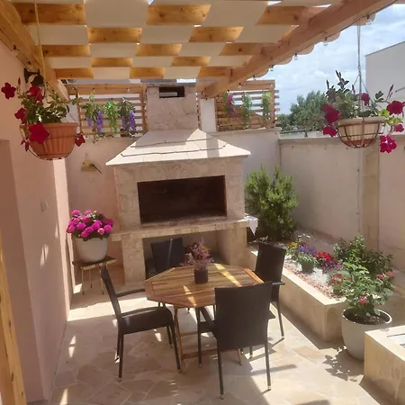 Josy With Gorgeous Garden